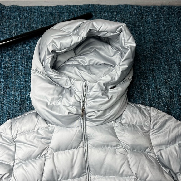 Patagonia Women's Downtown Jacket Down Filled Duck Down Puffer Jacket in Grey - Picture 2 of 9